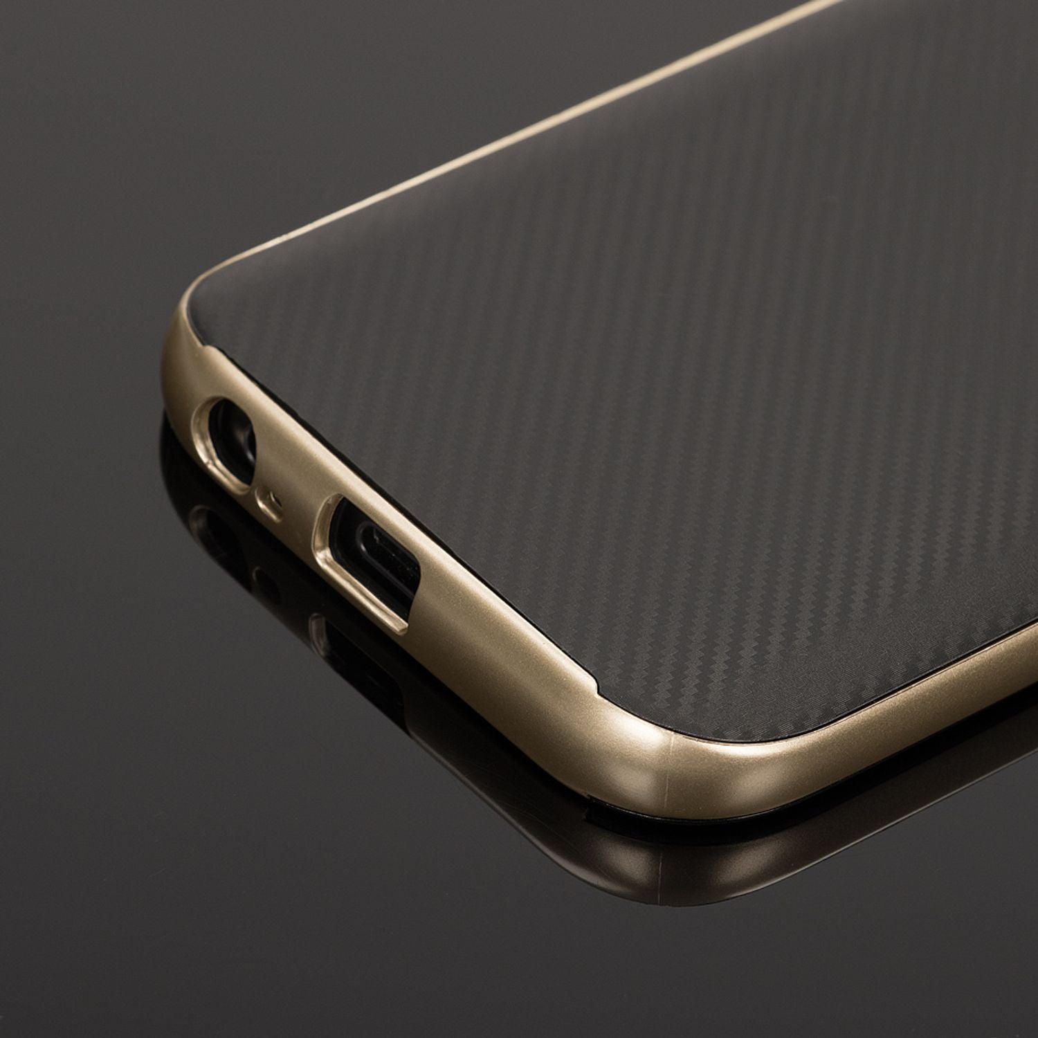 Samsung Galaxy A5 17 Handy Hülle Carbon Case von NALIA, Silikon Cover mit Bumper Gold NALIA