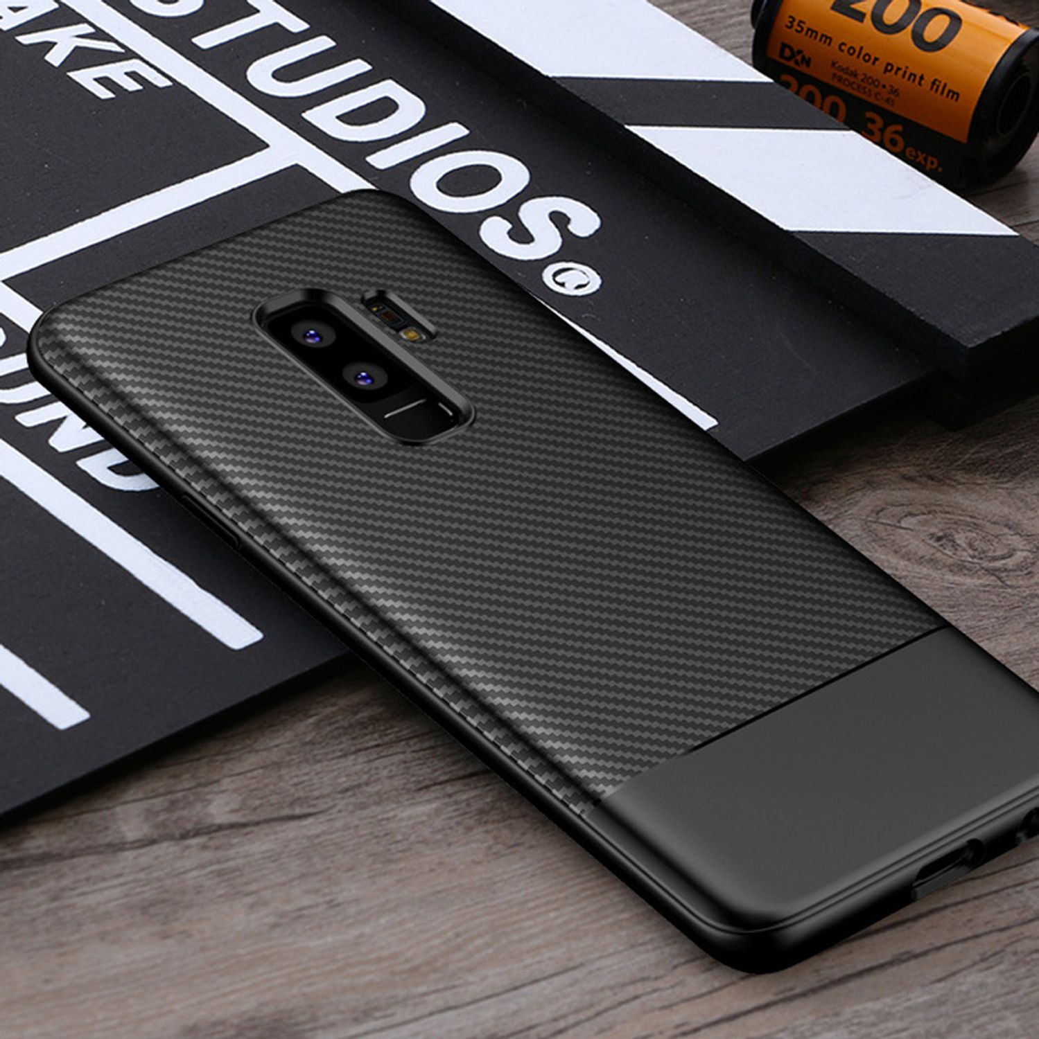 Samsung Galaxy S9 Plus Handy Hülle von NALIA, Silikon Case Cover Carbon Look Schwarz NALIA Protective Hülle