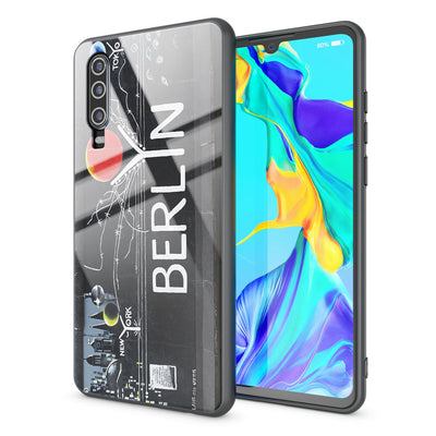 NALIA Hartglas Hülle kompatibel mit Huawei P30, Original Berlin Design Motiv Hardcase aus 9H Tempered Glass & Silikon Bumper, Robuste Handyhülle Cover Case Trabi NALIA Protective Hülle