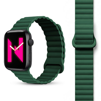 NALIA Core Magnet Armband kompatibel mit Apple Watch Series Ultra/SE/10/9/8/7/6/5/4/3/2/1 – 42/44/45/46/49mm, Atmungsaktives Silikon Loop, Sportarmband mit Rillendesign Waldgrün NALIA Silikon Armband